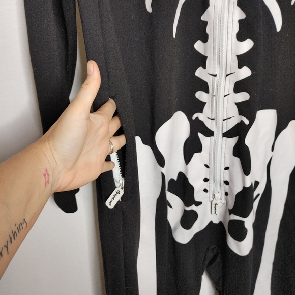 Tipsy Elves Skeleton Costume Jumpsuit Full Zip Black White Large L Unisex Pajama - Picture 7 of 13